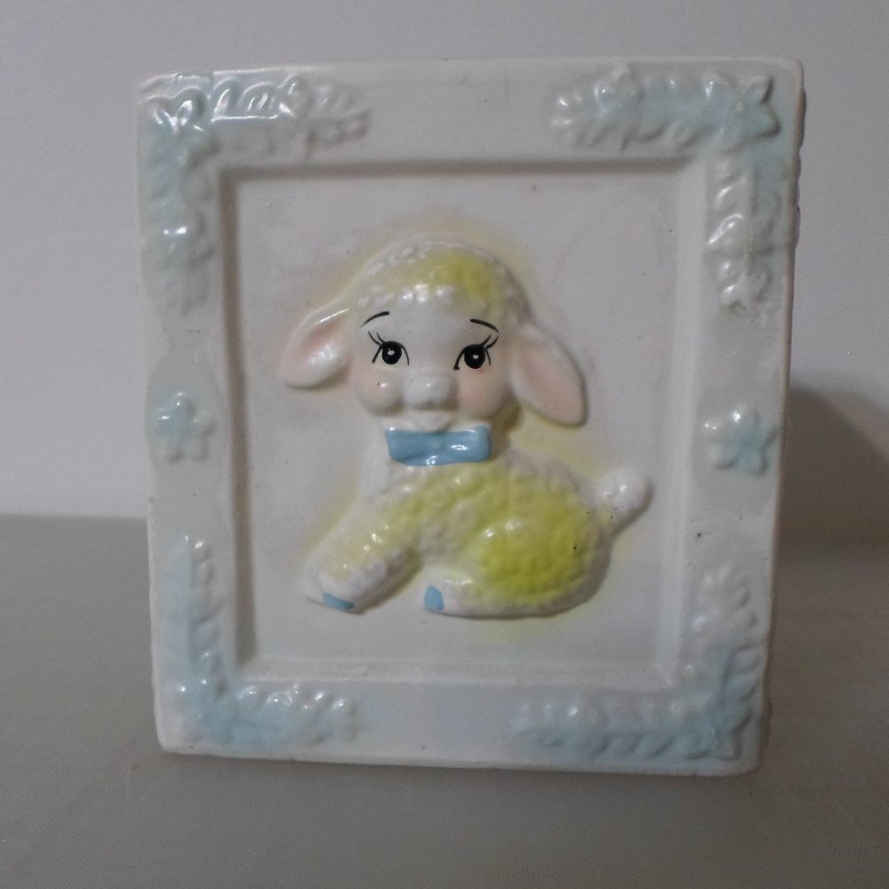Ceramic Cube Baby Décor